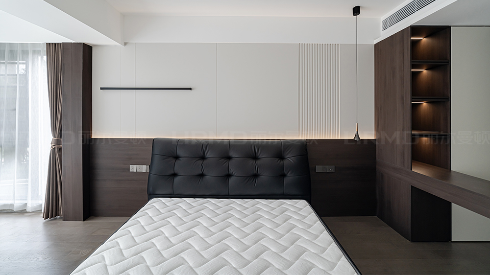 意式轻奢风-轨道万科悦府