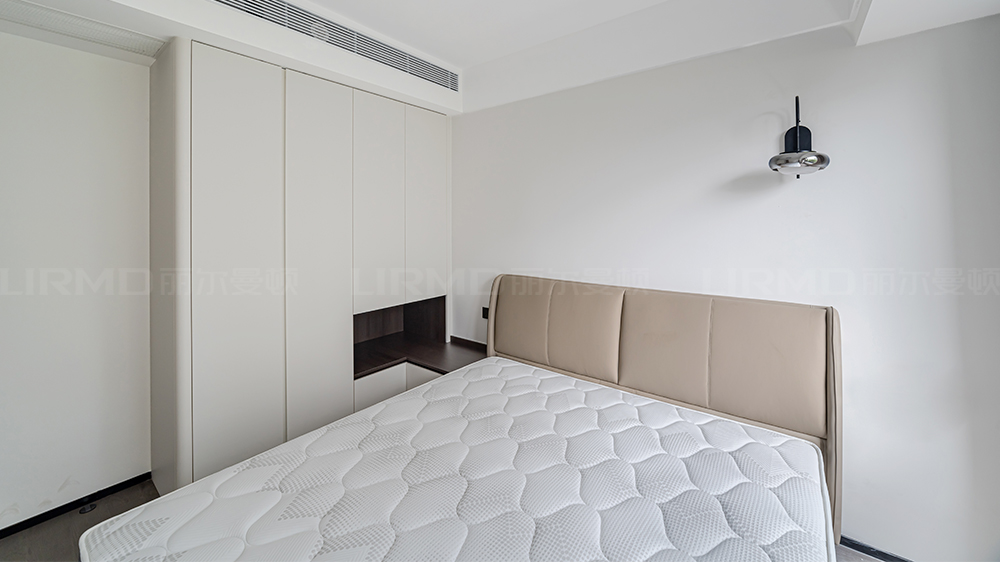 意式轻奢风-轨道万科悦府